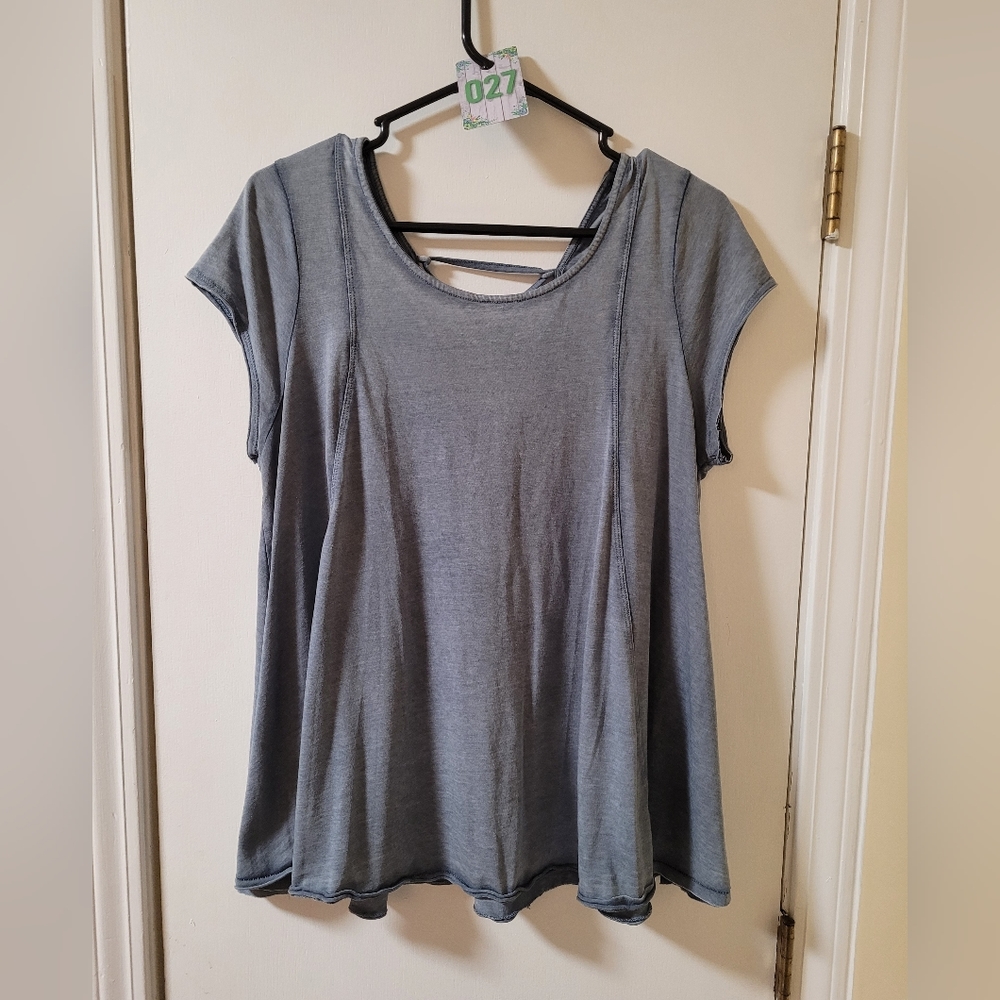 27. Top sz L